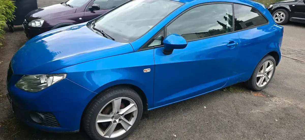 Gebraucht Seat Ibiza 96 PS (70 kW) 2011 Blau Kleinwagen