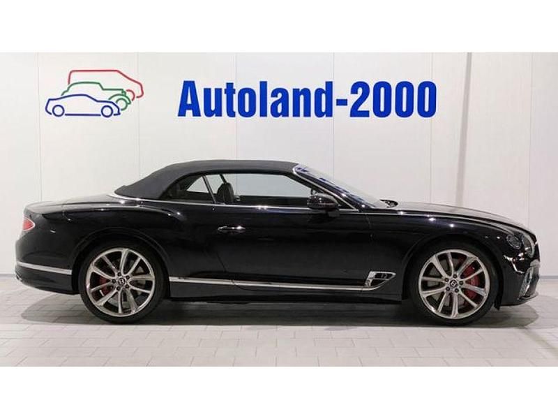 Gebraucht Bentley Continental 635 PS (467 kW) 2019 Onyx metallic (metallic) Cabrio