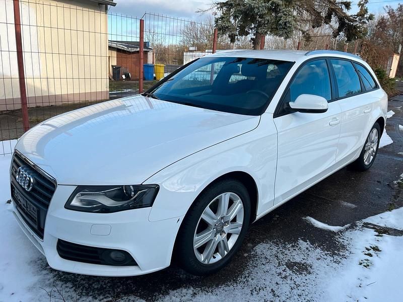 Weiß Gebraucht 2011 Audi A4 Kombi | 5.500 € (Superpreis) - Bild 1/4