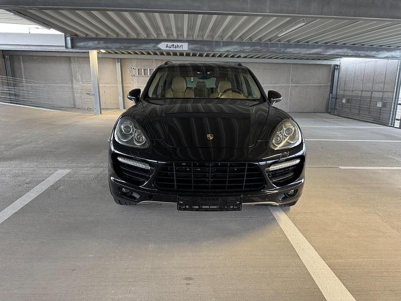 Gebraucht Porsche Cayenne Turbo 500 PS (367 kW) 2010 Schwarz SUV