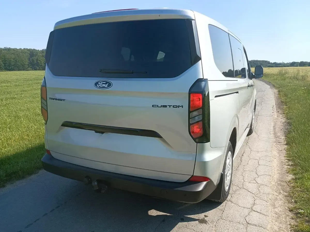 Gebraucht Ford Transit Custom 136 PS (100 kW) 2024 Silber Kombi