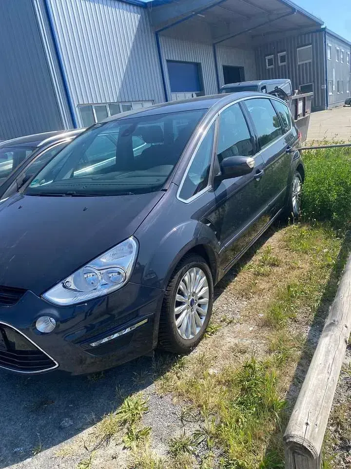 Gebraucht Ford Galaxy Trend 163 PS (119 kW) 2012 Schwarz Van / Kleinbus
