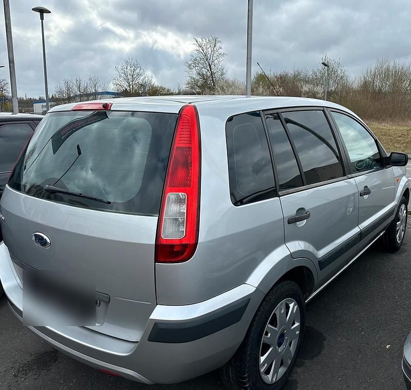 Gebraucht Ford Fusion 80 PS (58 kW) 2008 Silber Kleinwagen