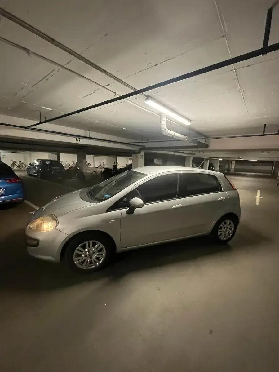 Gebraucht Fiat Punto 69 PS (50 kW) 2012 Silber Kleinwagen