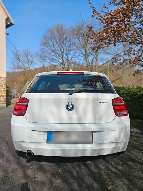 Gebraucht BMW 116 2013 Weiß Kleinwagen