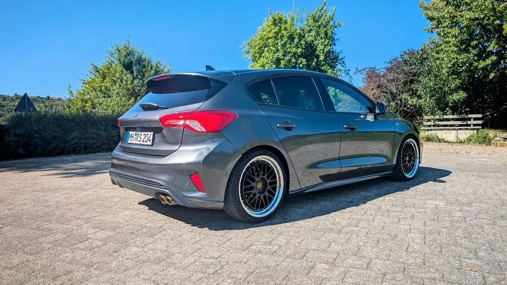 Gebraucht Ford Focus ST-Line 182 PS (133 kW) 2020 Grau Limousine