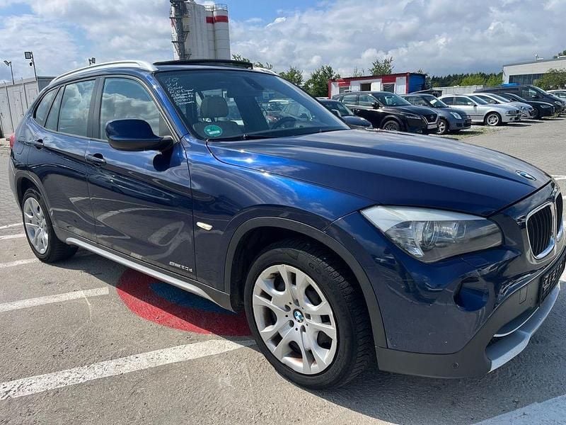 Blau Gebraucht 2011 BMW X1 Sport Line SUV | 5.999 € (Guter Preis) - Bild 1/4