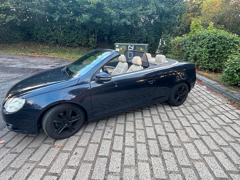 Blau Gebraucht 2009 VW Eos Cabrio | 6.900 € (Fairer Preis) - Bild 1/4
