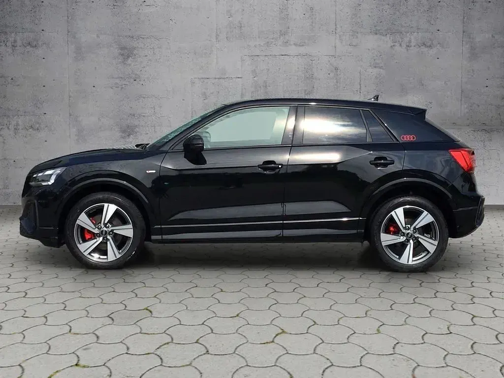 Gebraucht Audi Q2 S-Line 190 PS (139 kW) 2023 Mythosschwarz metallic SUV