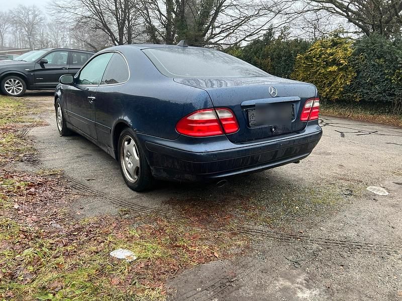 Gebraucht Mercedes CLK230 Elegance 193 PS (141 kW) 2000 Blau Coupé
