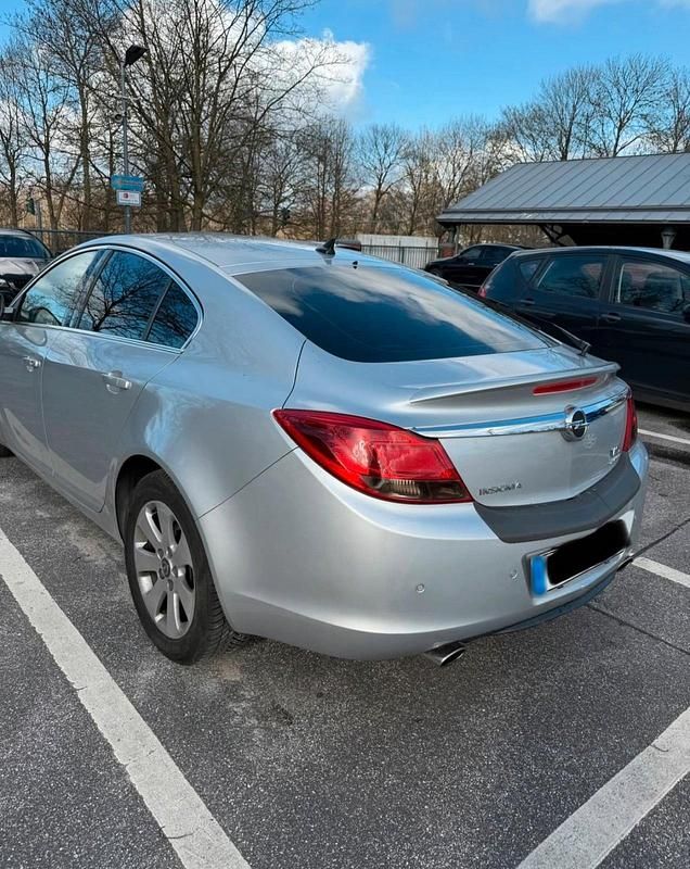 Gebraucht Opel Insignia 220 PS (161 kW) 2010 Silber Limousine