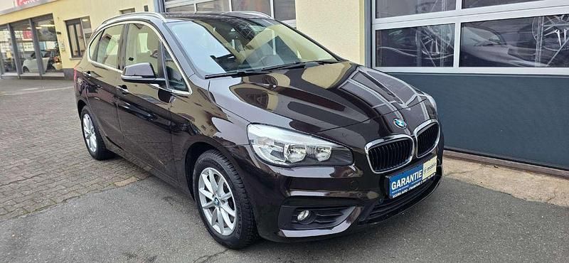 Sparkling brown metallic Gebraucht 2015 BMW 218 Active Tourer Sport Line Van / Kleinbus | 13.900 € (Fairer Preis) - Bild 1/4