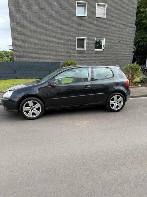 Schwarz Gebraucht 2005 VW Golf V Coupé | 2.000 € (Superpreis) - Bild 1/4