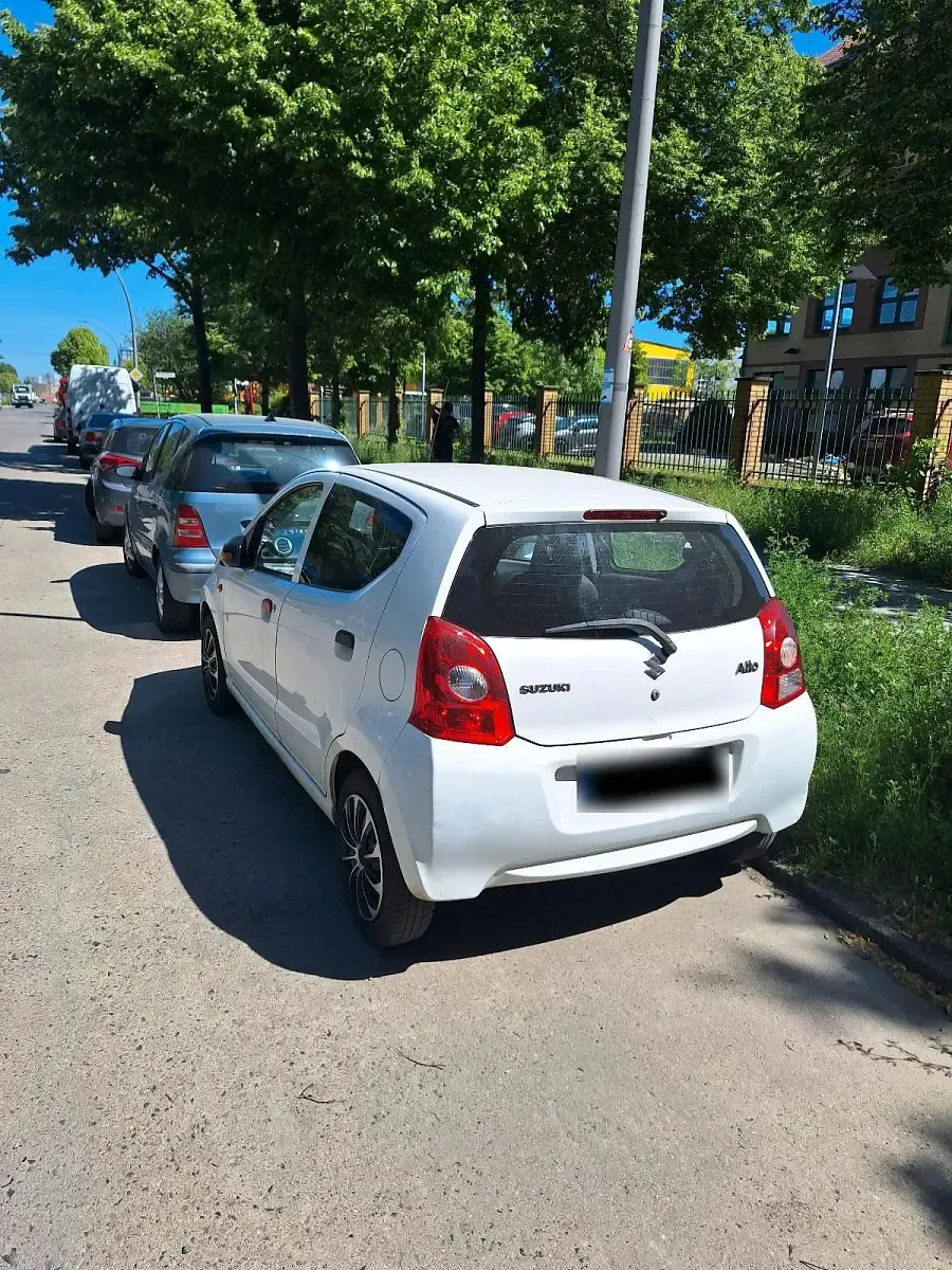 Gebraucht Suzuki Alto 70 PS (51 kW) 2009 Weiß Kleinwagen