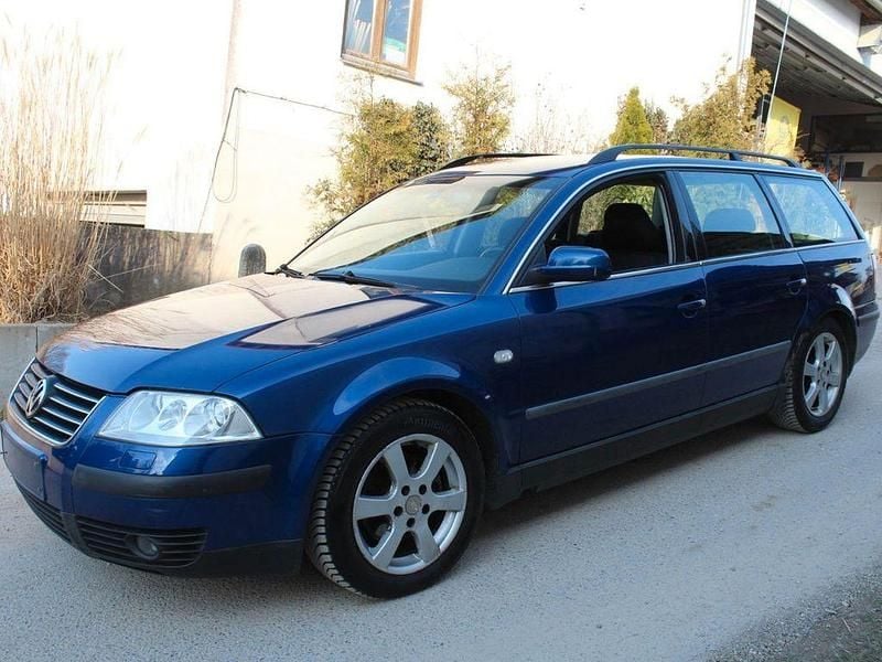 Gebraucht VW Passat Comfortline 131 PS (96 kW) 2003 Blau Kombi