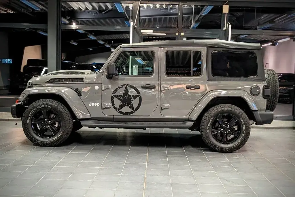 Gebraucht Jeep Wrangler Unlimited 272 PS (200 kW) 2021 Grau SUV