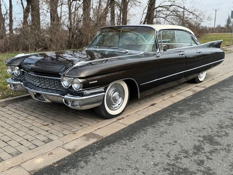 Braun Gebraucht 1960 Cadillac Deville Limousine | 61.900 € - Bild 1/4
