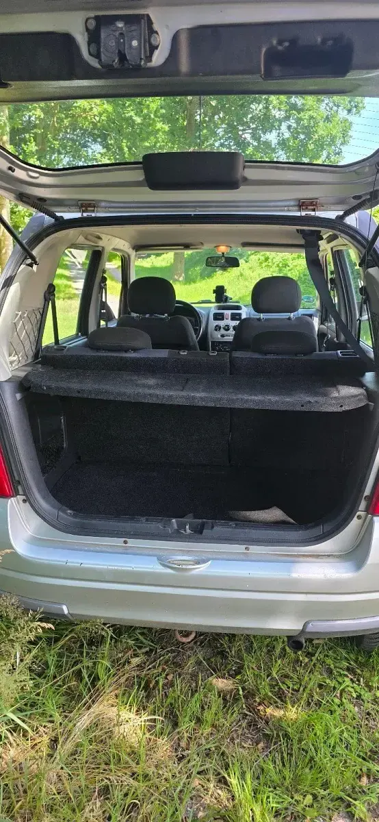 Gebraucht Opel Agila 75 PS (55 kW) 2004 Silber Van / Kleinbus
