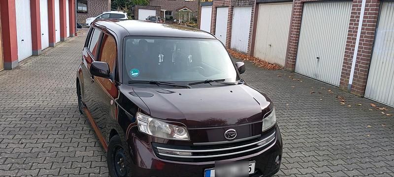 Rot Gebraucht 2011 Daihatsu Materia Van / Kleinbus | 2.000 € - Bild 1/4
