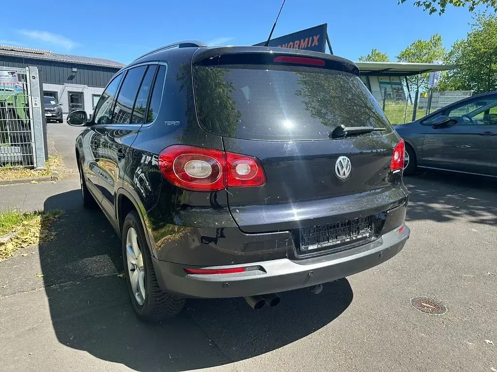 Gebraucht VW Tiguan Team 150 PS (110 kW) 2010 Schwarz SUV