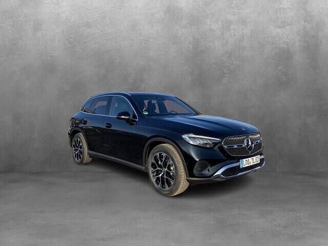 Gebraucht Mercedes GLC220 Avantgarde 197 PS (144 kW) 2025 Unilack schwarz SUV