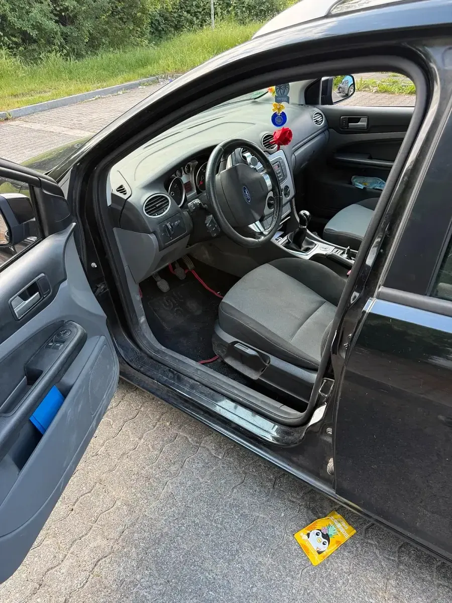Gebraucht Ford Focus 110 PS (80 kW) 2009 Schwarz Kombi