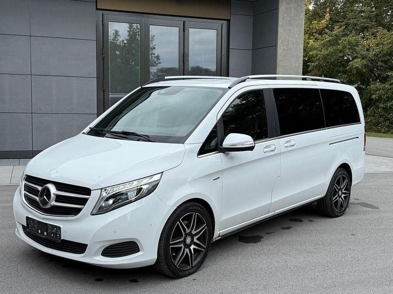 Weiß Gebraucht 2015 Mercedes V250 Avantgarde Van / Kleinbus | 23.790 € (Superpreis) - Bild 1/4