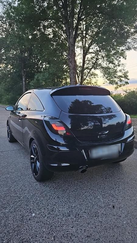 Usata Opel Corsa OPC 87 CV (63 kW) 2011 Nero Utilitaria