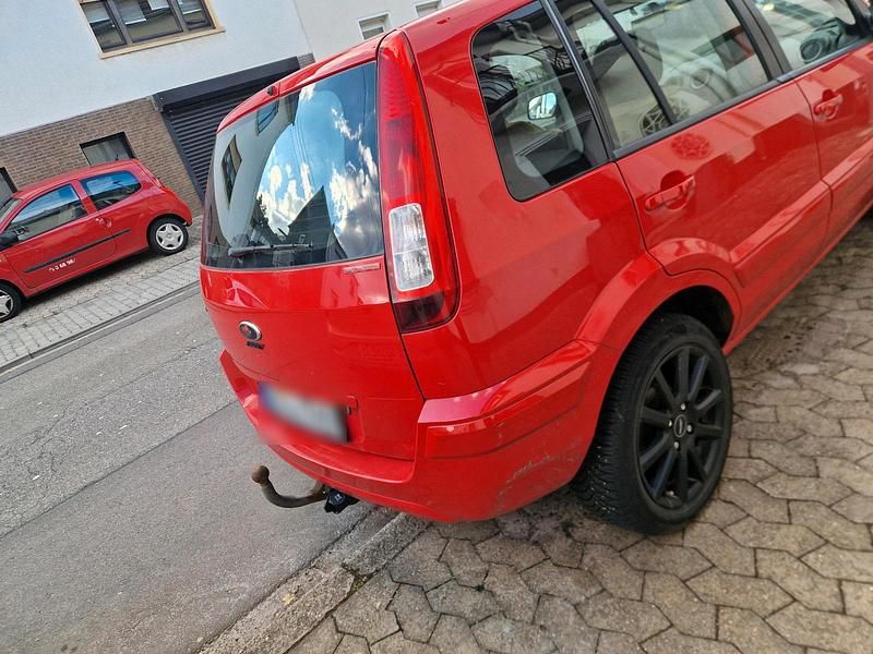 Gebraucht Ford Fusion 80 PS (58 kW) 2012 Rot Kleinwagen