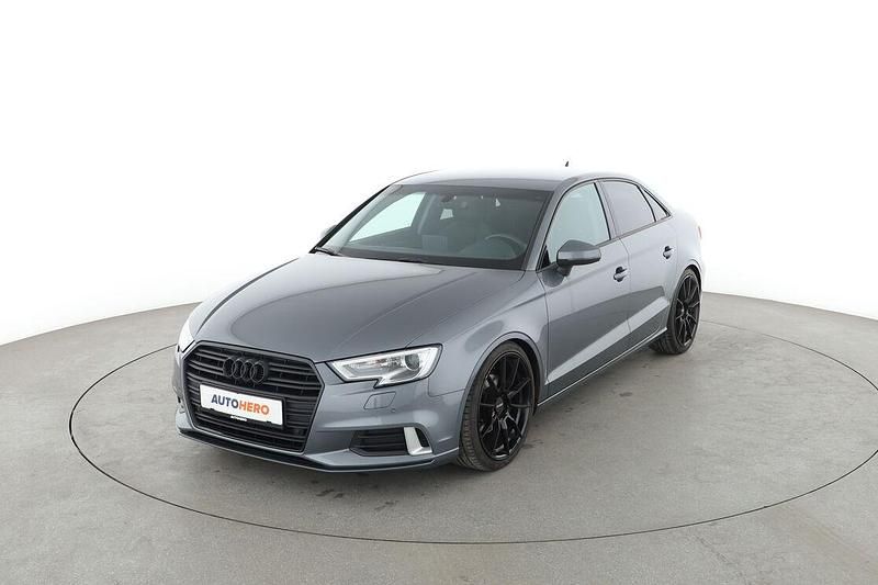Grau Gebraucht 2019 Audi A3 Sport Limousine | 18.690 € (Etwas zu teuer) - Bild 1/3