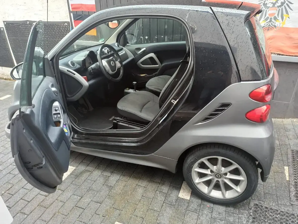 Gebraucht Smart ForTwo Coupé 54 PS (39 kW) 2012 Grau Coupé