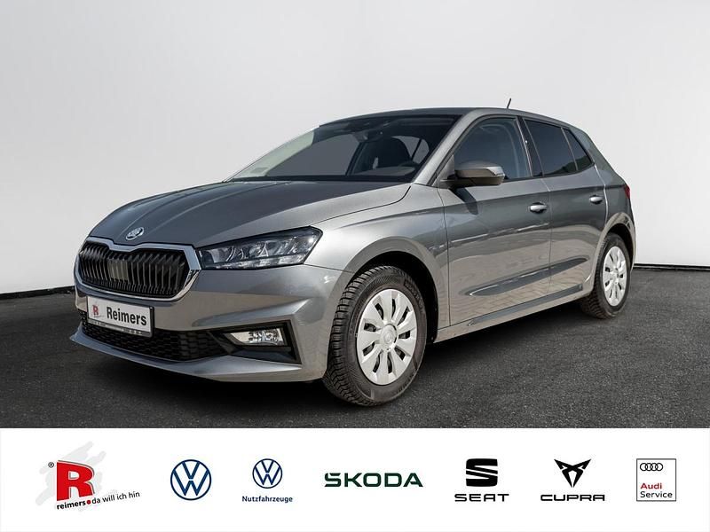 Grau Gebraucht 2024 Skoda Fabia Selection Limousine | 17.490 € (Fairer Preis) - Bild 1/4