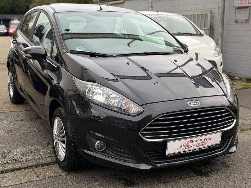 Schwarz Gebraucht 2015 Ford Fiesta SYNC Edition Kleinwagen | 6.990 € (Fairer Preis) - Bild 1/4