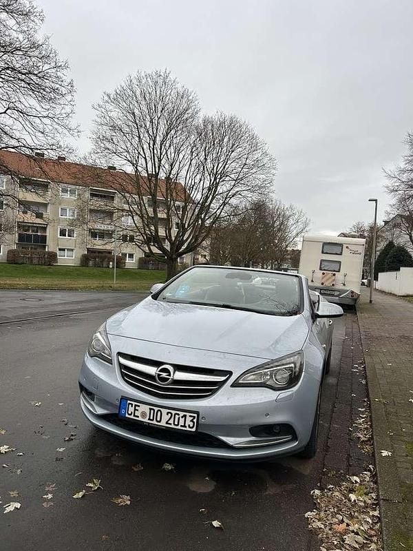 Gebraucht Opel Cascada Innovation 165 PS (121 kW) 2014 Grau Cabrio
