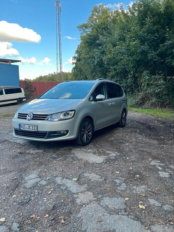 Silber Gebraucht 2013 VW Sharan Van / Kleinbus | 10.000 € (Superpreis) - Bild 1/4
