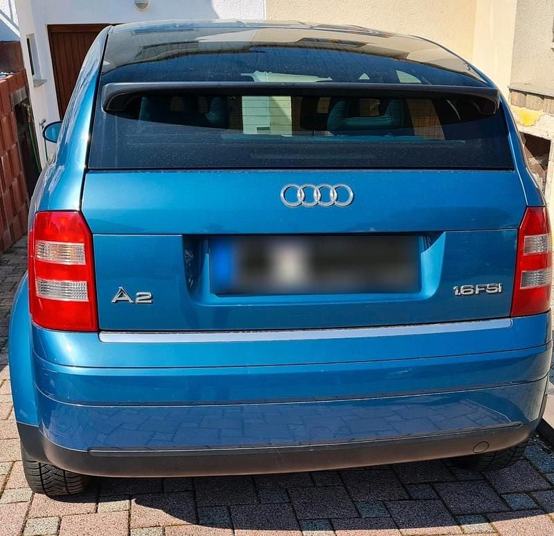Second-hand Audi A2 110 CP (80 kW) 2002 Albastru Hatchback