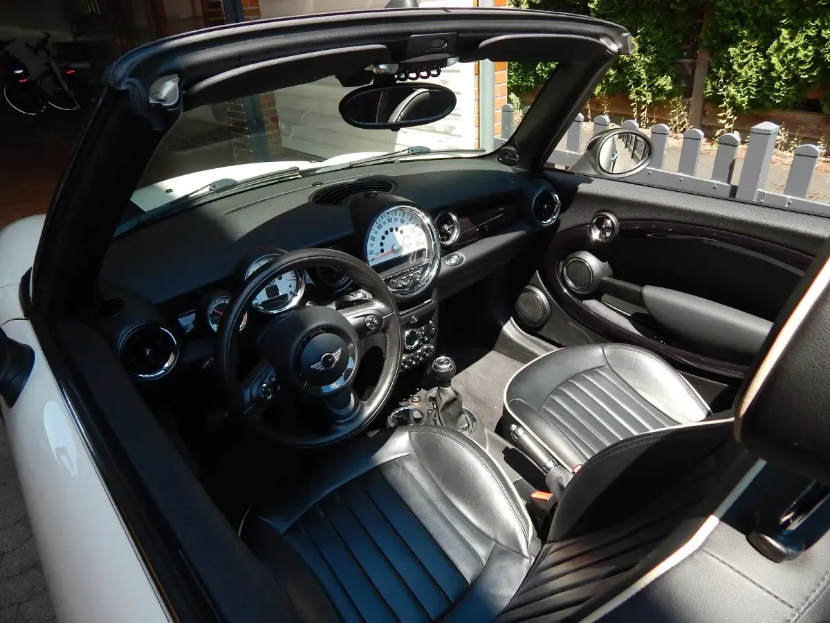 Gebraucht Mini Cooper D Cabriolet 112 PS (82 kW) 2011 Weiß Cabrio