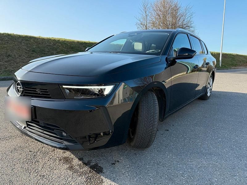 Gebraucht Opel Astra Edition 131 PS (96 kW) 2023 Schwarz Kombi