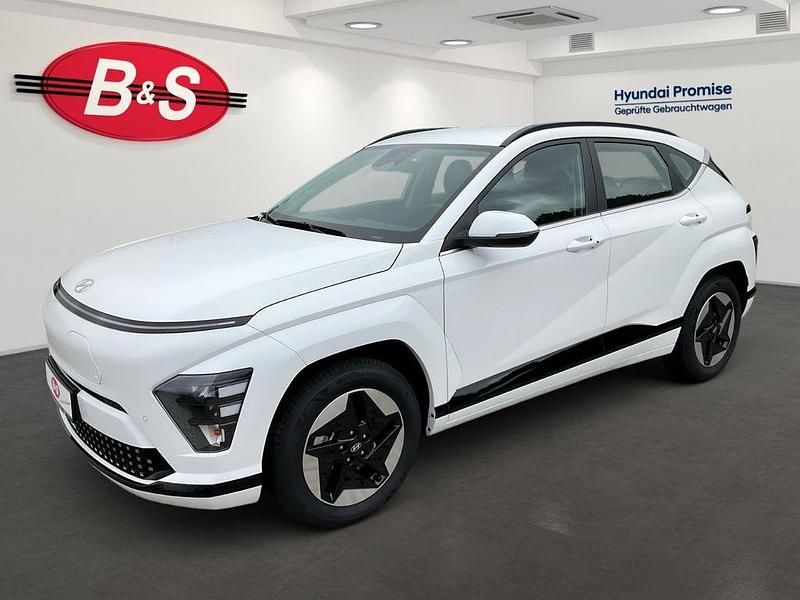 Atlas white Gebraucht 2024 Hyundai Kona Advantage SUV | 26.490 € (Fairer Preis) - Bild 1/4