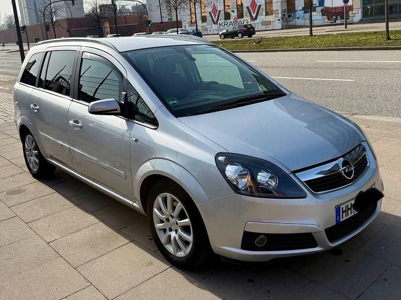 Gebraucht Opel Zafira Edition 140 PS (102 kW) 2005 Silber Van / Kleinbus