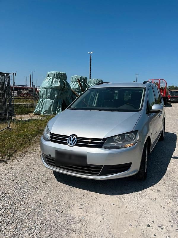 Gebraucht VW Sharan 140 PS (102 kW) 2014 Silber Van / Kleinbus