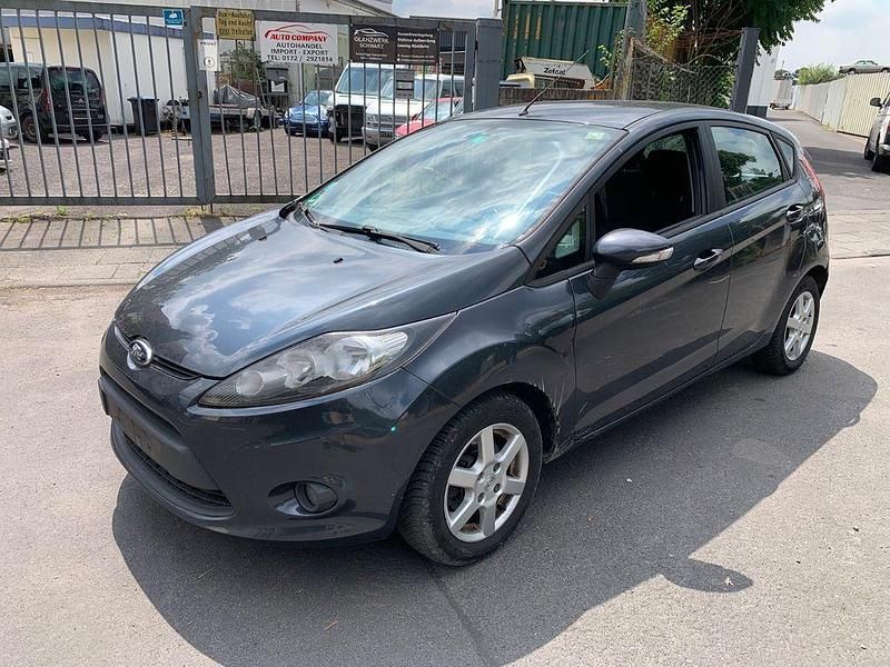 Grau Gebraucht 2010 Ford Fiesta Kleinwagen | 1.999 € (Guter Preis) - Bild 1/4