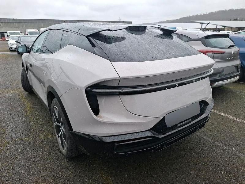 Używany Lotus Eletre 450 kW (612 KM) 2023 Szary SUV