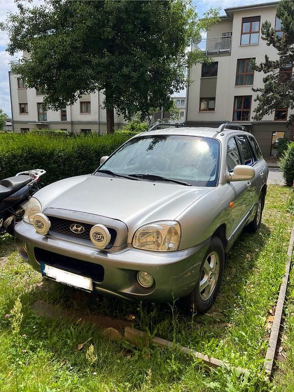 Grau Gebraucht 2004 Hyundai Santa Fe GLS SUV | 2.490 € (Fairer Preis) - Bild 1/4