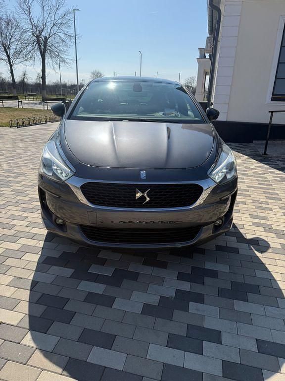 Gebraucht DS Automobiles DS5 179 PS (131 kW) 2016 Braun Kleinwagen