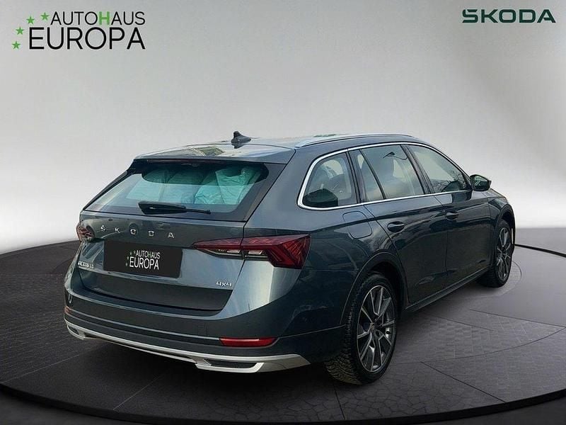 Gebraucht Skoda Octavia 200 PS (147 kW) 2021 Quarzgrau metallic Kombi