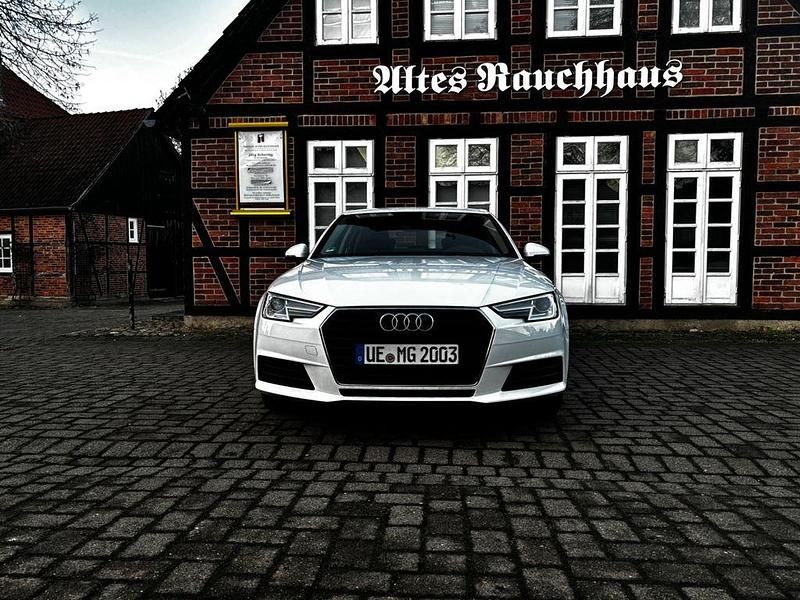 Gebraucht Audi A4 Design 190 PS (139 kW) 2016 Weiß Limousine