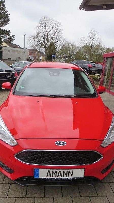 Gebraucht Ford Focus Business Edition 125 PS (91 kW) 2018 Rot Kombi
