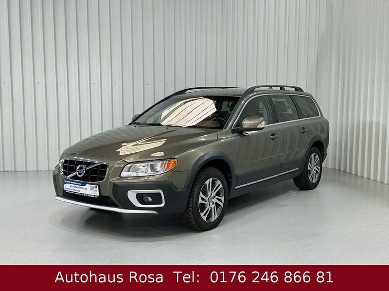 Grün Gebraucht 2012 Volvo XC70 Momentum SUV | 15.950 € (Fairer Preis) - Bild 1/4