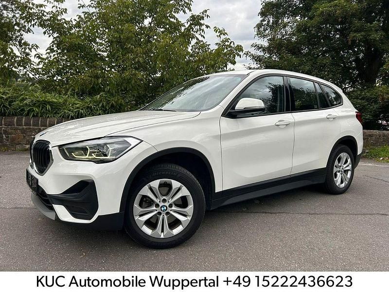 Weiß Gebraucht 2022 BMW X1 SUV | 16.800 € (Fairer Preis) - Bild 1/4